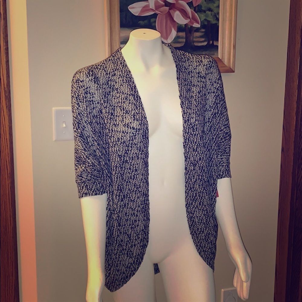Mossimo Supply Co cardigan sweater. Size xs‎